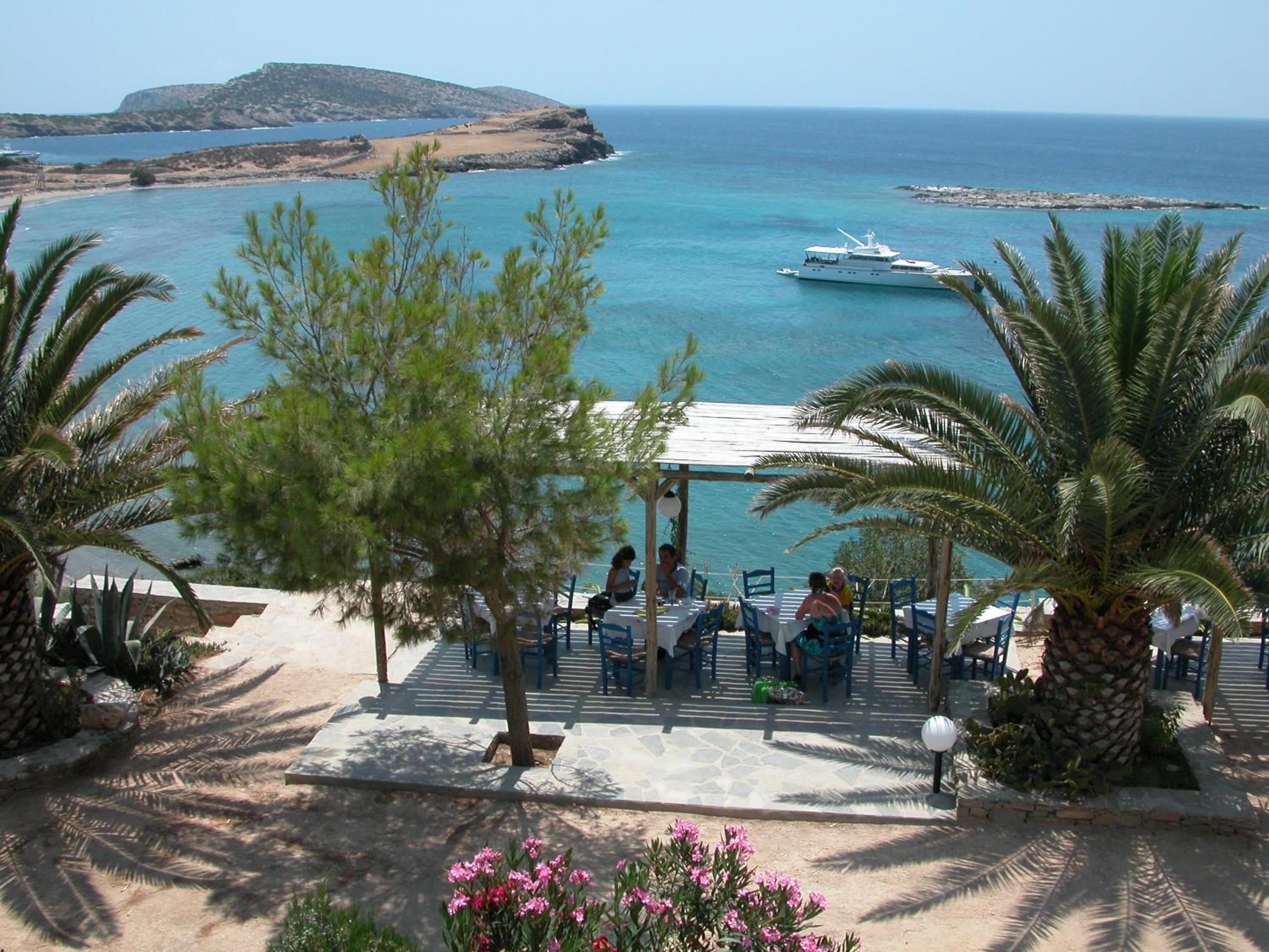 Filoxenia By Grispos Villas Schoinoussa Exterior foto